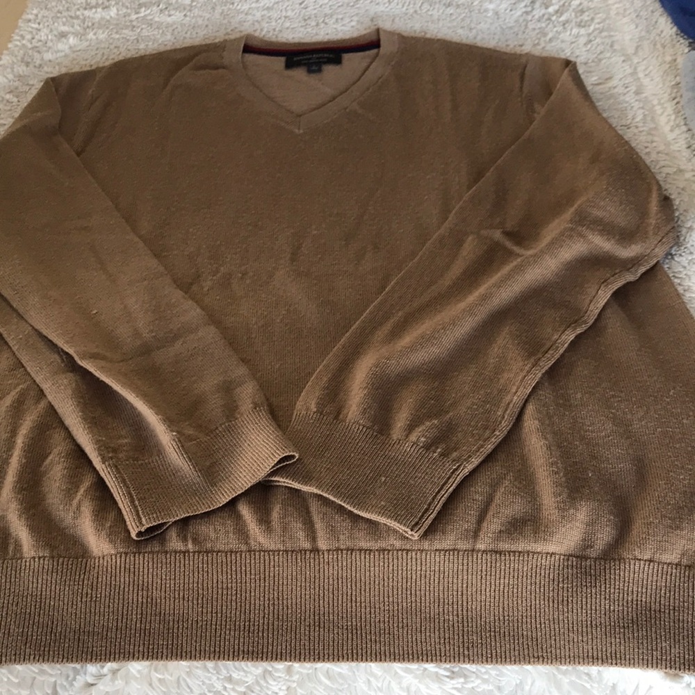 Men’s neck merino wool sweater. SOFT!
